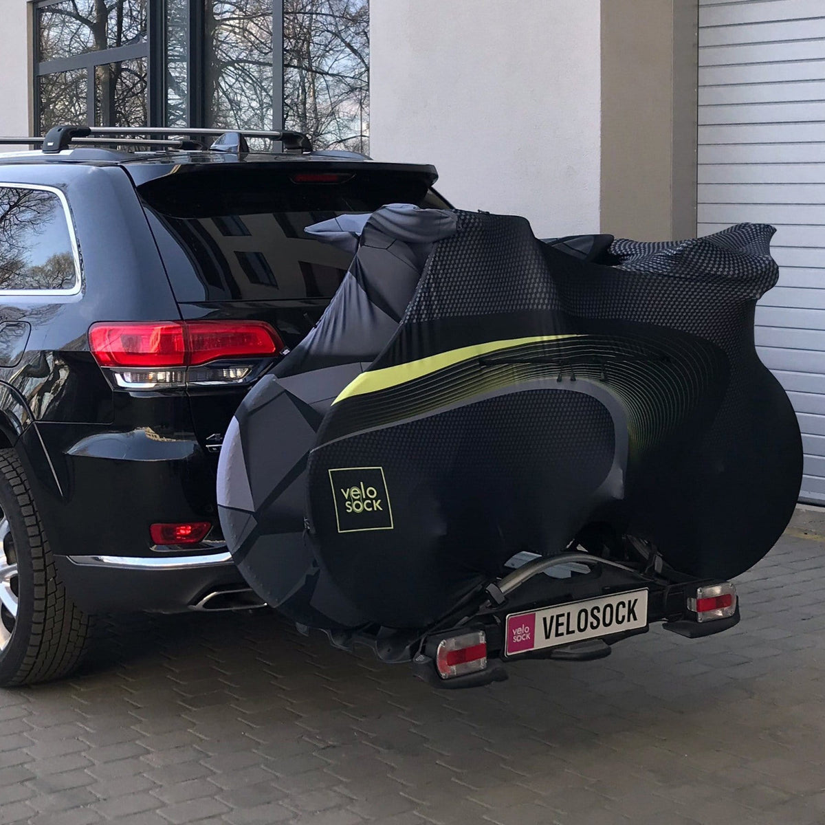 Endurance bike cover for bike racks – photo 4